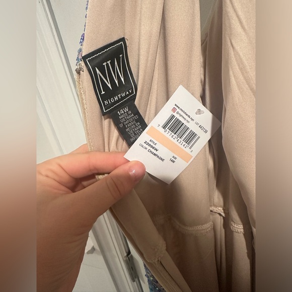 Nightway Sparkle Gown - Picture 6 of 8